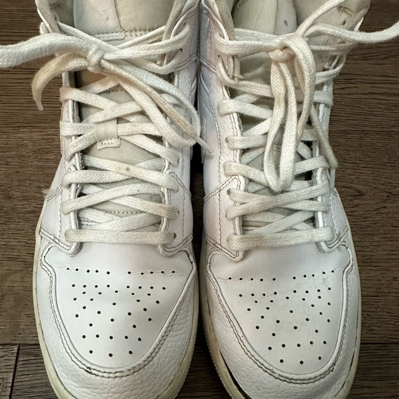 Air Jordan 1 Mid - Picture 5 of 6